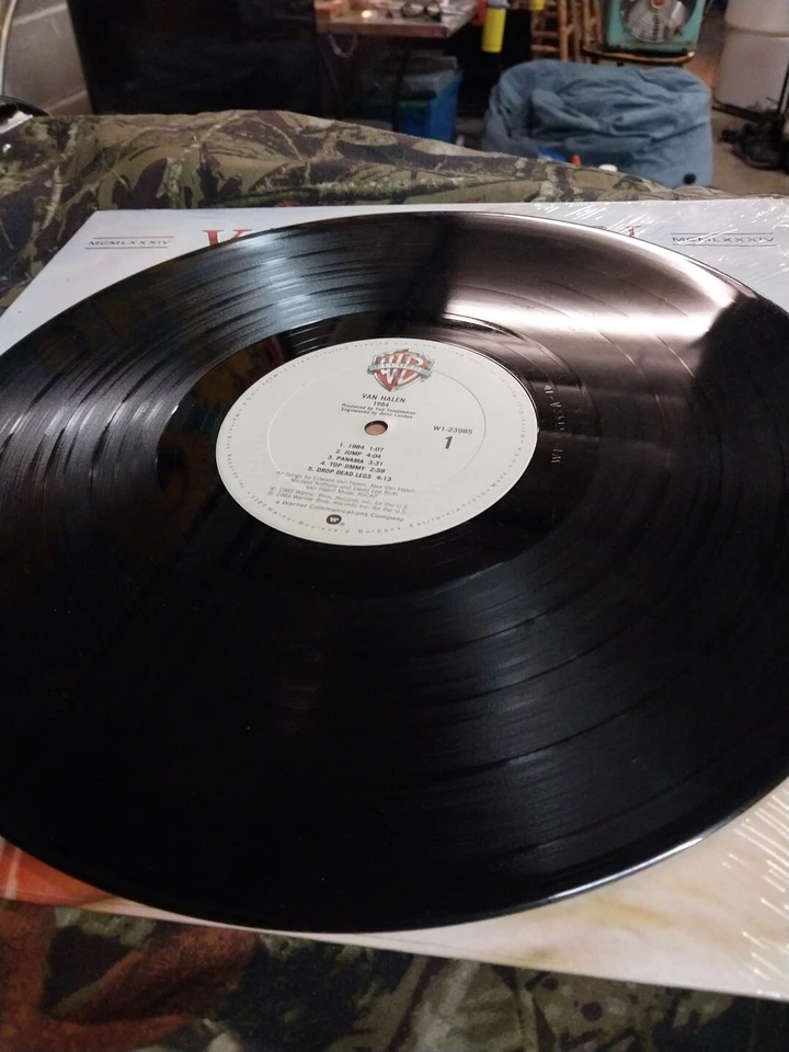 Van Halen 1984 Vinyl W1-23985 First Press 1983, Cover Mis-applied Mint/VG+ - Image 4 of 4