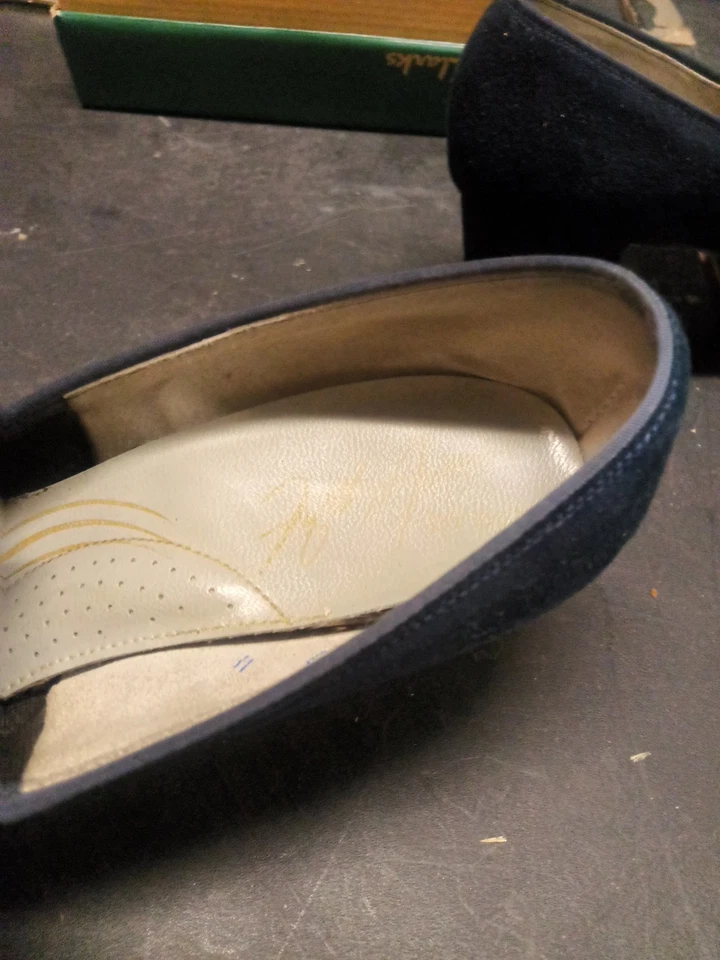 Vintage Saks Fifth Ave Women's Seude palace Shoeshies Mod 1960's - Image 4 of 4