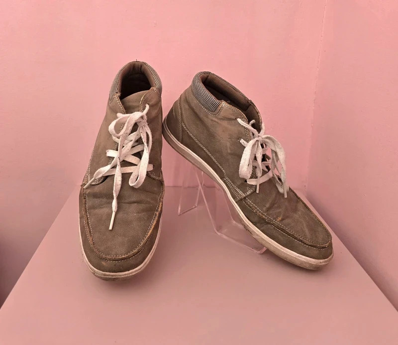Casual High‑Top Shoes - Size 8