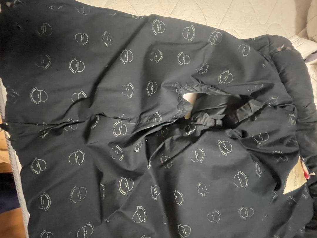 Moncler V Vest Black L thumbnail 10