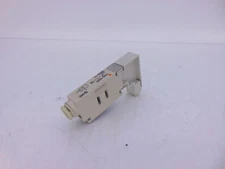 SMC VVQ1000-P-1-C6 PNEUMATIC ACCESSORY