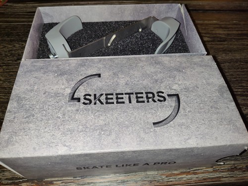SKEETERS SKATEBOARD FOOTINGS, NIB - Picture 9 of 9