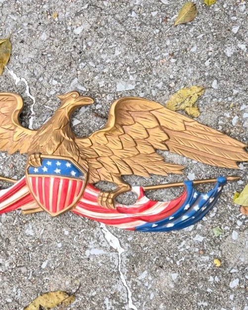 Águila patriótica de aluminio fundido Whitehall Metal Studios 1958 vintage EE. UU. Foto 3 de 3