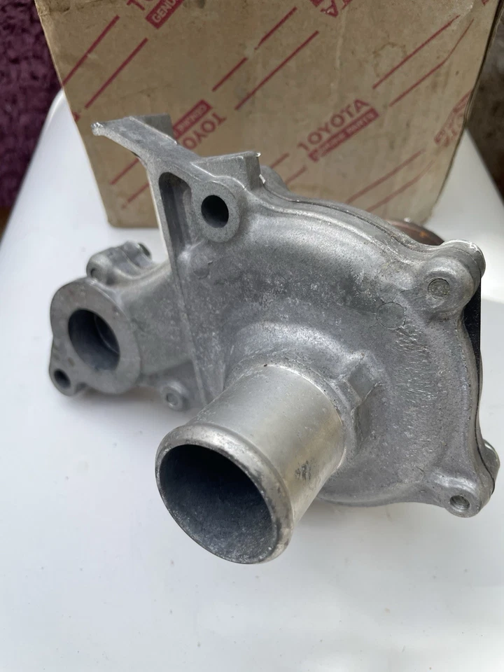 Bomba de agua original Toyota Corolla 1993-97 T-109AH 16100-19305 19265 -JAPÓN Foto 3 de 4
