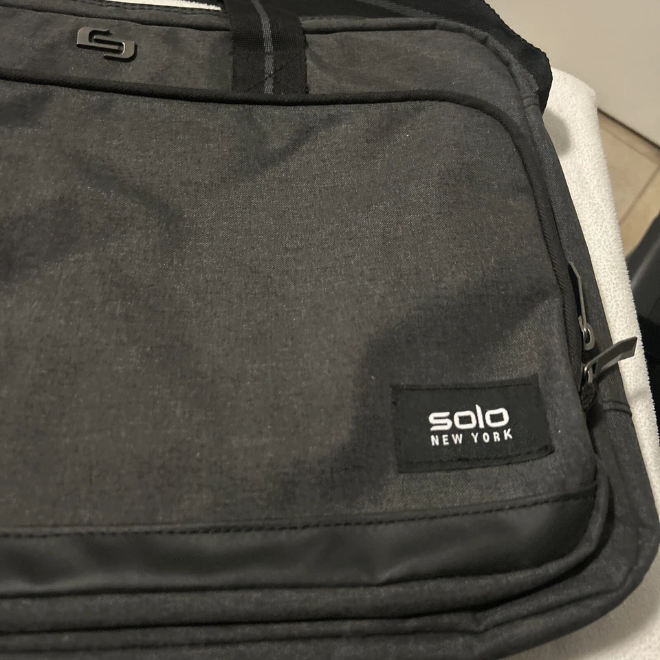 Urban Slimbrief, 15.6", 16" x 3" x 11 1/2", Gris Foto 2 de 4