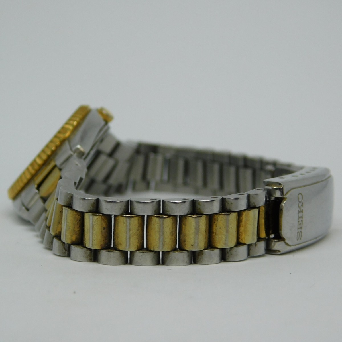 88　　７本 SEIKO 7N88-0041 Two Tone Quartz Analog Women's Watch Sz. 7