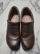 Klogs Nursing Shoes Women s Size 7 M Brown Leather Slip On Clogs Slip Resistant