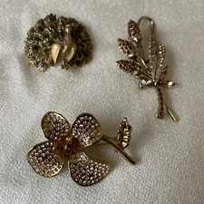 Lot Of 3 Costume Jewelry Brooches See Pictures For Details