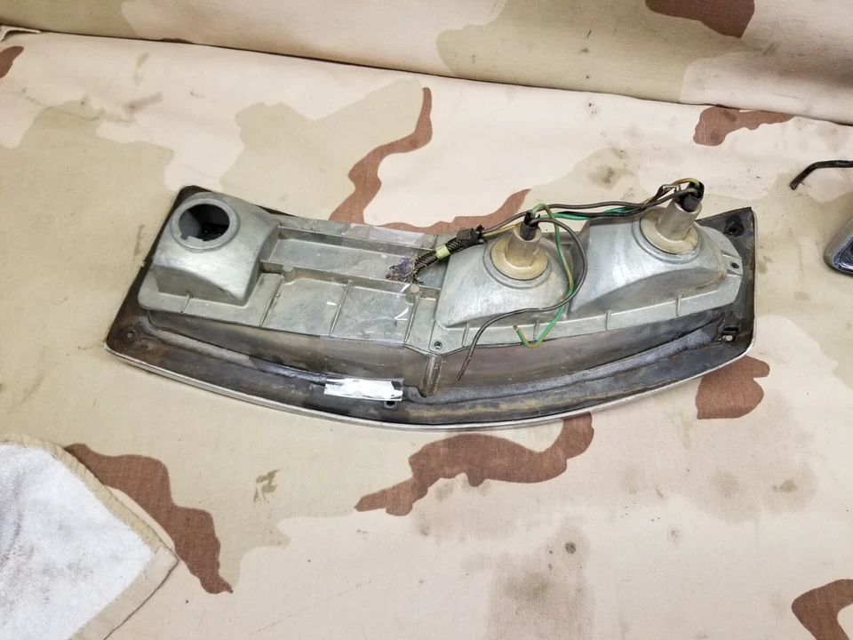 1972-1976 Ford Ranchero Torino OEM Taillight Buckets Assembly Lens OEM Station  - Image 4 of 4