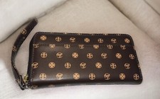Signature Print WI Paris Zip Around Fashion Wallet With Wristlet Brown Many Slot