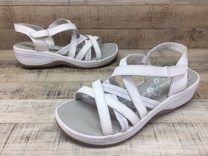 easy spirit white sandals