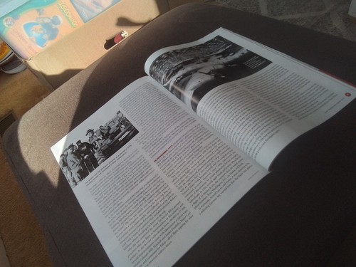 World War II Staying Alive September/October 2013 German army magazine - Picture 2 of 3