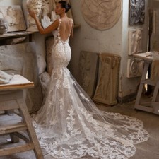 V Neck Lace Wedding Dresses Appliques Backless Buttons Mermaid Bridal Gowns New