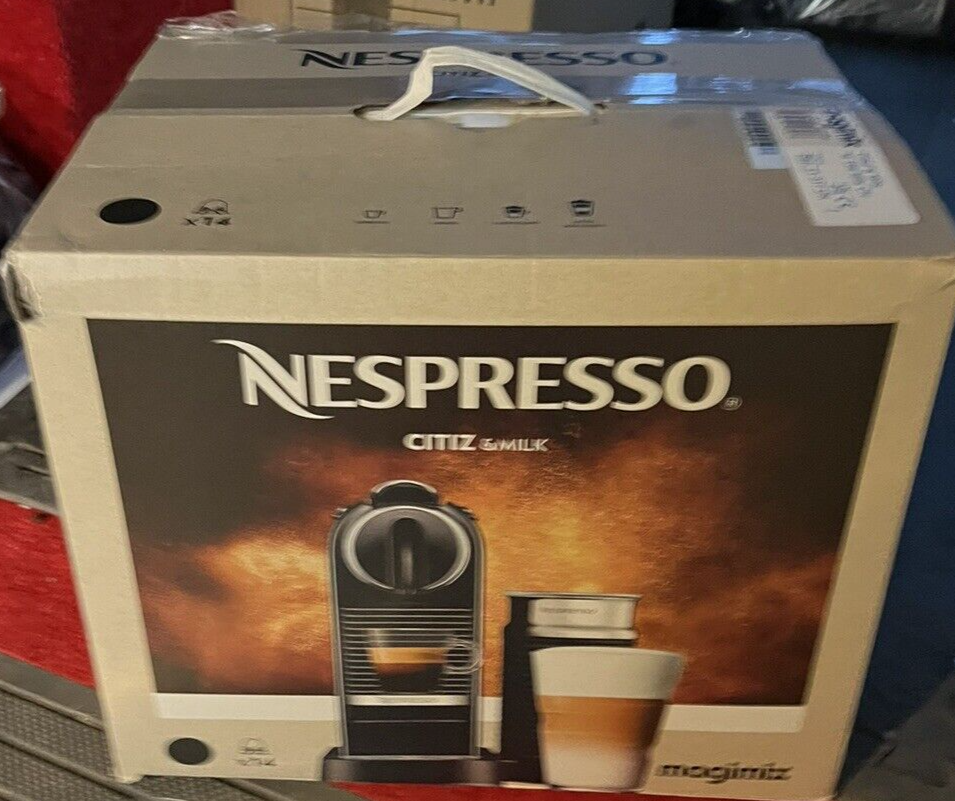 Nespresso CitiZ & Milk 11317 Coffee Machine by Magimix, Black boxed