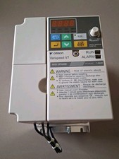 Inverter Trifase Omron Yaskawa 1.5KW 380-460V Varispeed V7 CIMR-V7AZ41P5 4.8A