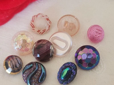 Lot 10 boutons anciens en verre rose violet  panaché 1,4 à 1,3 cm ref 6272 - Photo 1/4