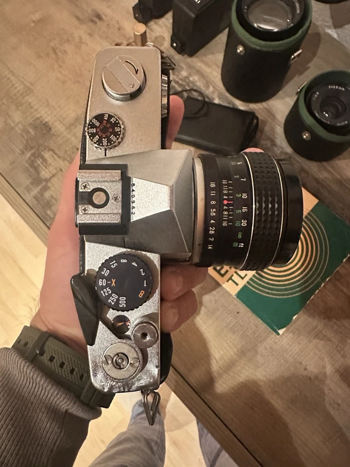 Exakta TL 500 Vintage Kamera - Ungetestet, Gebrauchsspuren, Gurt - Bild 2 von 4