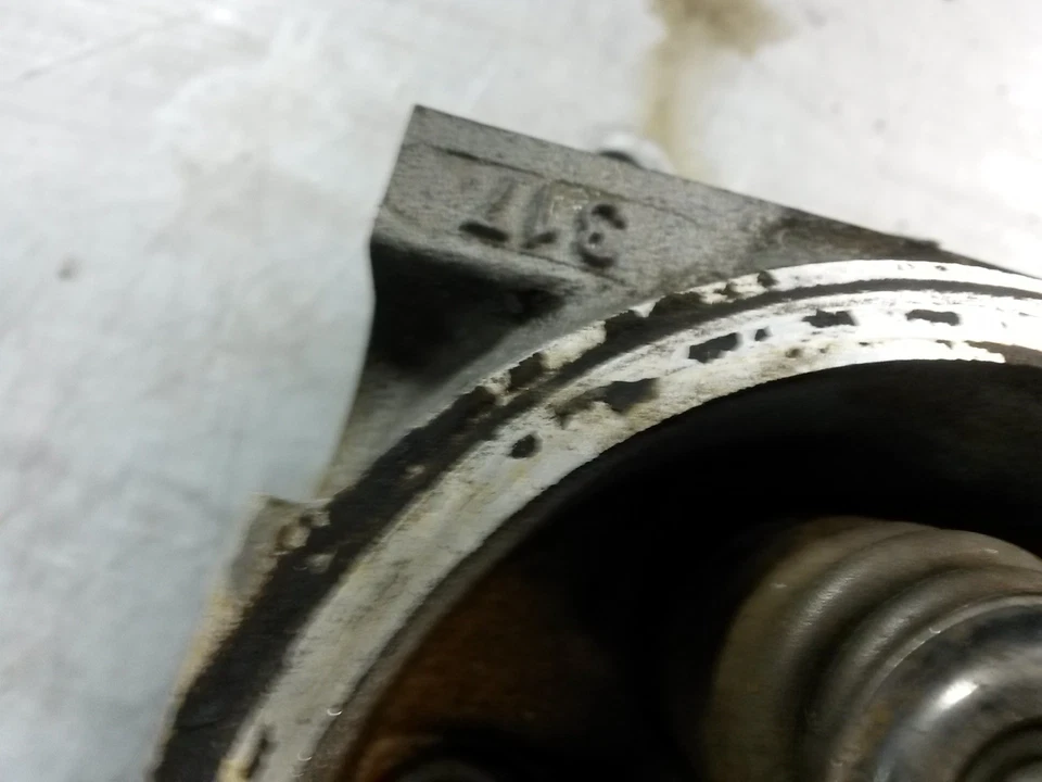 Головка блока цилиндров для 00-06 GMC Yukon XL 2500 6.0 317 - Изображение 2 из 4