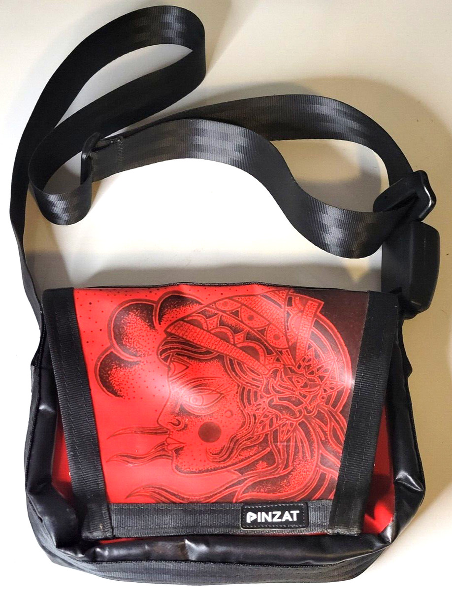 Pinzat Crossbody bag BH.4 Hand Painted by Daniel Tur
