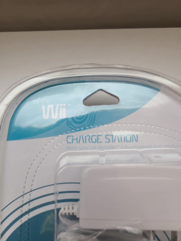 New Psyclone #PX6505 Wii Recharge Dock - Image 4 of 4