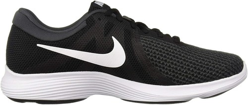 Nike Revolution 4 - Black White 