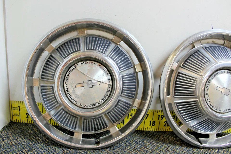Juego de 4 tapacubos usados OEM GM de 14" #3031 03939273 1969 Chevrolet Caprice (1190) Foto 2 de 4