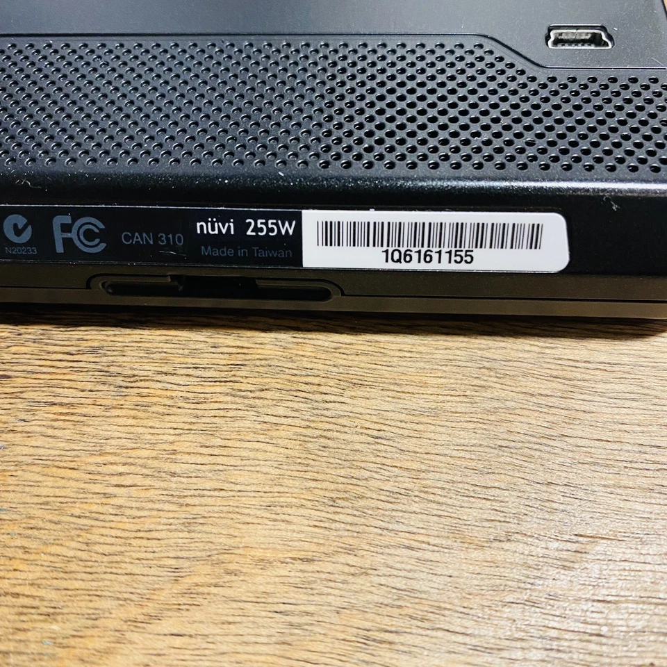 Garmin Nuvi 255W Bundle with Travel Storage Case - Изображение 3 из 4