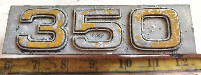 (1) CHEVY GM 350 GRILLE 70'S EMBLEM DECAL (343991 - number erased) (269)