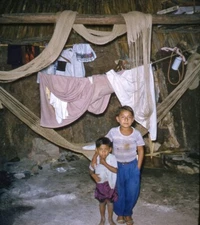 Vintage Stereo Realist Photo 3D Slide MEXICO Chichen Itza Mayan Grass Hut Kids
