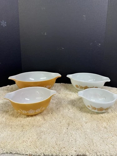 Vintage Pyrex Butterfly Gold Cinderella Mixing Bowls 441 442 443 444 Set of 4