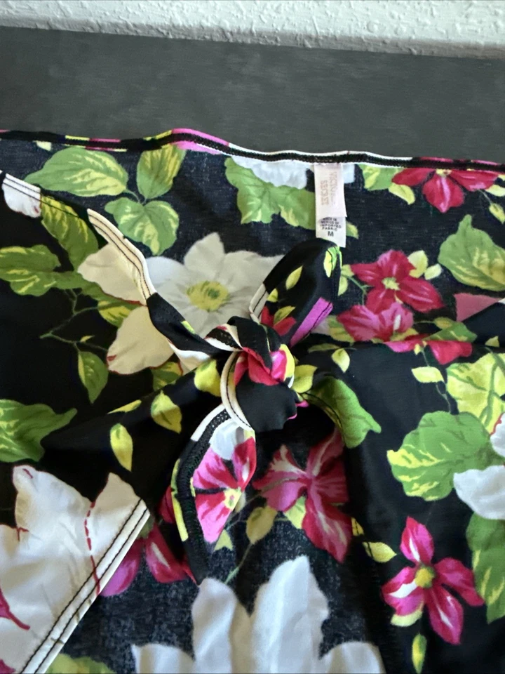 Victoria Secret Traje de Baño Encubrimiento Floral Envolvente Falda Talla Mediana - Excelente Estado Foto 4 de 4