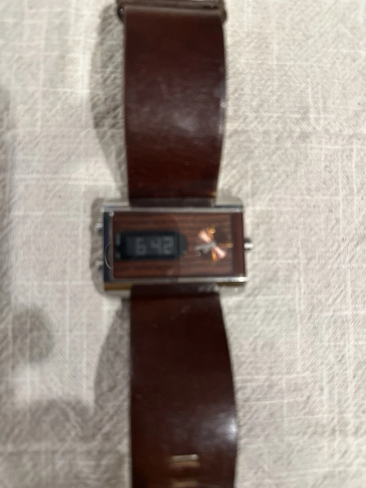 Reloj Fossil JR-9450 Doble Zona Horaria con Caras Digitales y Analógicas Foto 3 de 4