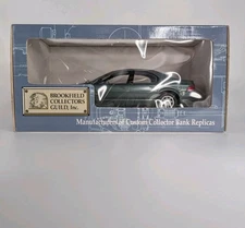 Brookfield Collectors Guild - 1994 Chrysler Cirrus - Green - New!! 1/24
