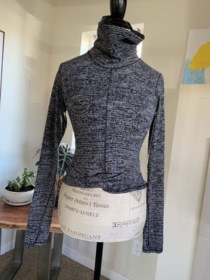 ルルレモン Melodic Movement Long Sleeve 長袖 6 ルルレモン Melodic Movement Long Sleeve 長袖 6