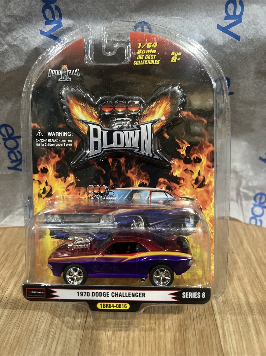1970 Dodge Challenger R/T 1/24レッド絶版品 1970 Dodge Challenger R/T Coupe Red 1:24 Scale Car | eBay