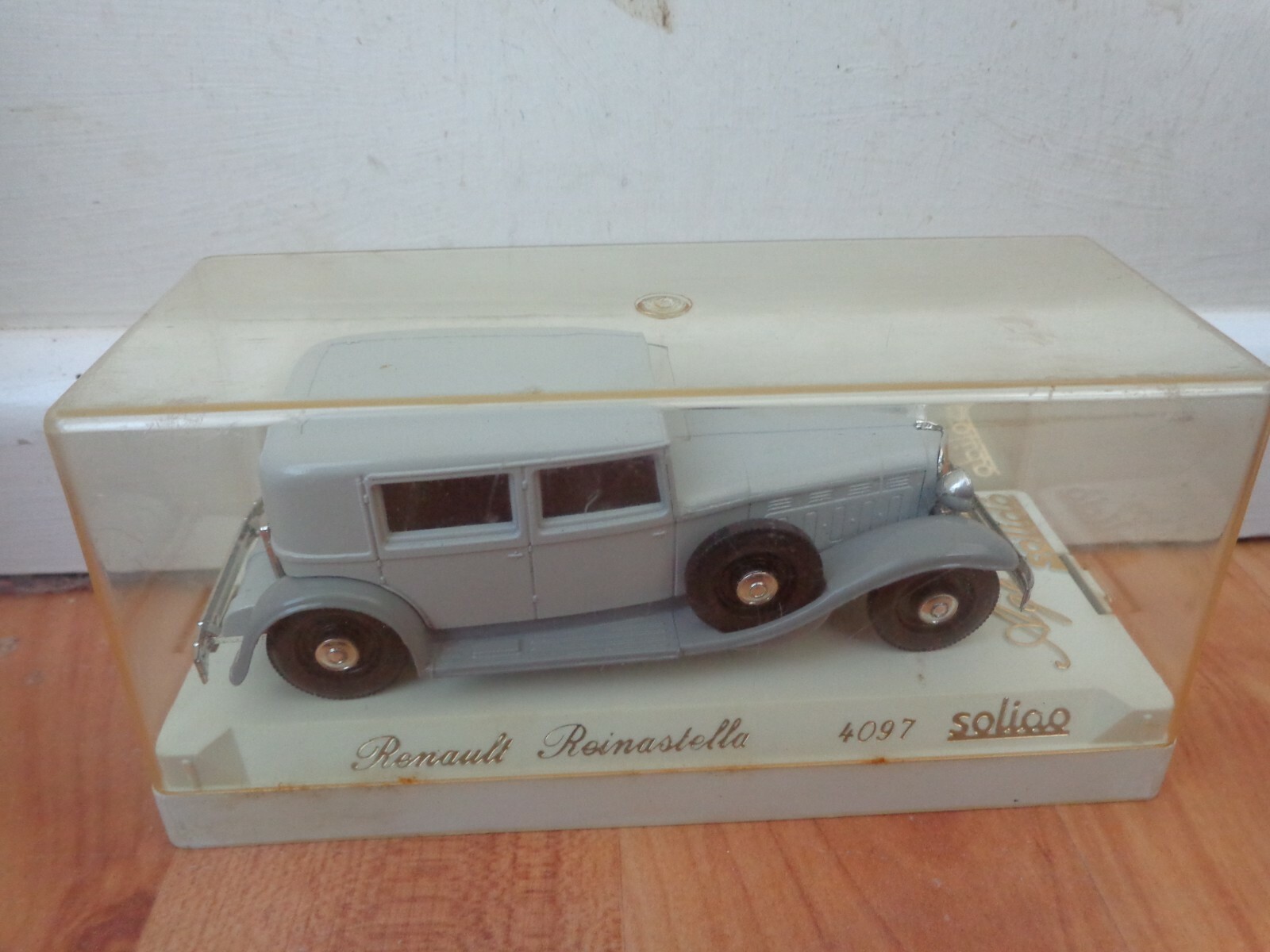 1/43 SOLIDO AGE D'OR - CLASSIC RENAULT ROINASTELLA GREY DIECAST CAR REF 4097
