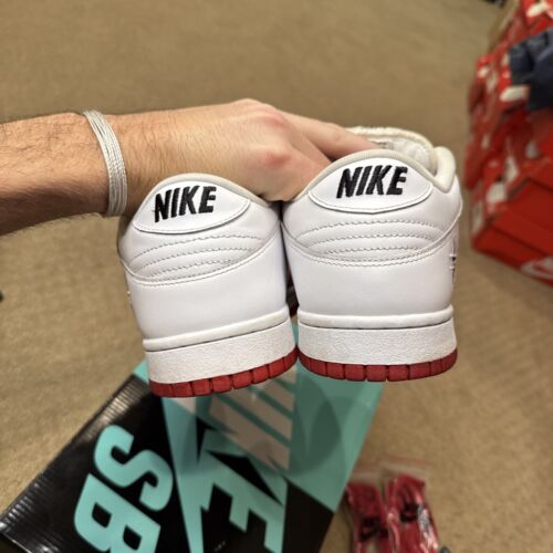 Supreme x Nike SB Dunk Low Varsity Red Sz.10.5 (CK3480-600) VNDS Super Clean! - Picture 5 of 9