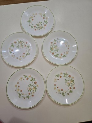 7  Corelle by Corning Strawberry Sunday,  5 10 1/4'' Dinner 2 8 1/4'' Plates VTG