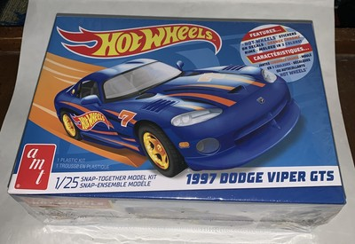 #ad AMT Hot Wheels 1997 Dodge Viper GTS Snap Together Model Kit 1 25 AMT1349M 12 NEW $23.40