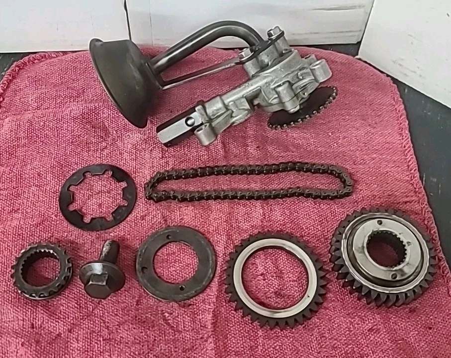 Honda CX500 1979 CX500C CX500D Custom Deluxe aceite de motor bomba y engranaje de transmisión final Foto 2 de 4