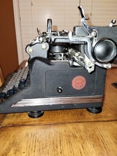 Underwood Standard Typewriter - Good Working Condition thumbnail