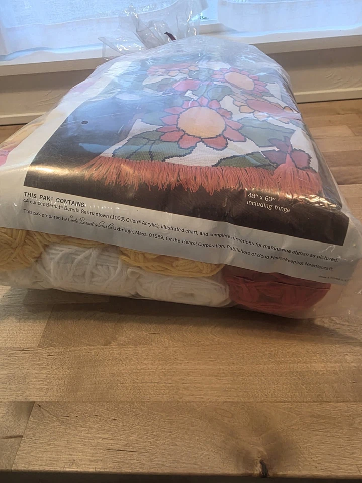 Vintage Flora Del Sol Afghan Kit Emile Bernat & Sons 48"x60" Including Fringe - Image 2 of 4