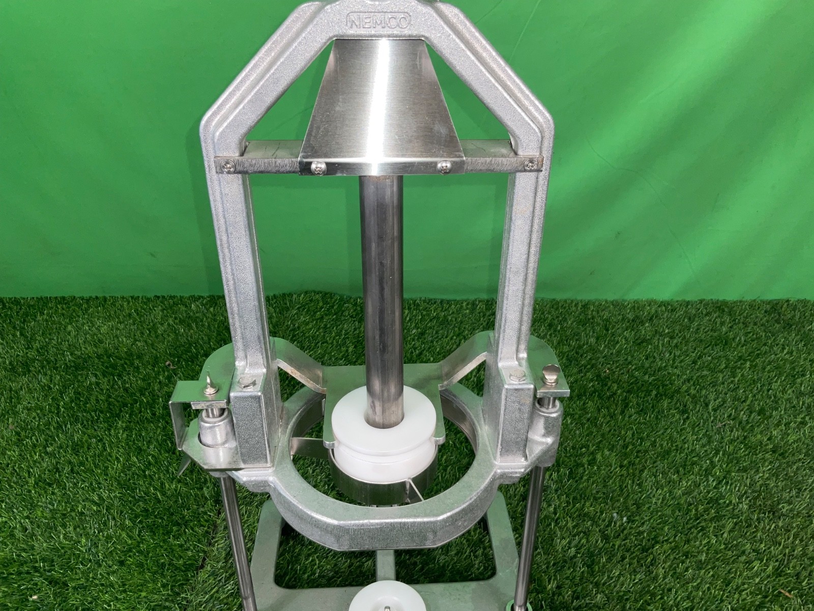 Nemco 55775-1 Easy Pineapple Corer / Peeler 55775 New No Box 1658 1F