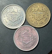 3 Different Compositions S10 Showbiz Pizza Place / Chuck E Cheese Tojens