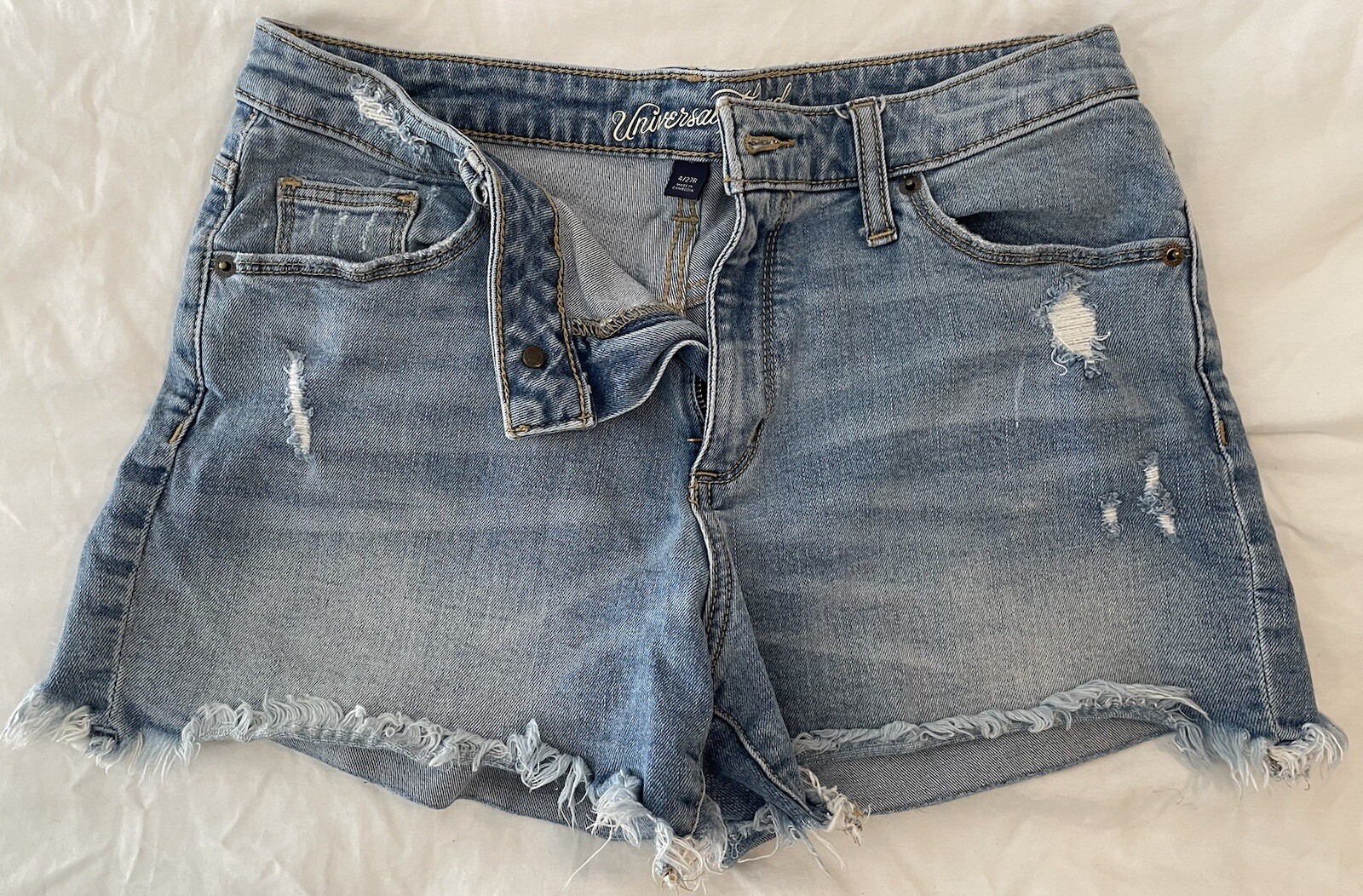 Universal Thread High-Rise Lightly Distressed Jea… - image 1