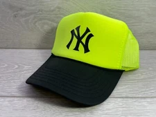 NEW YORK YANKEES NEON YELLOW BLACK HAT 5 PANEL HIGH CROWN TRUCKER SNAPBACK