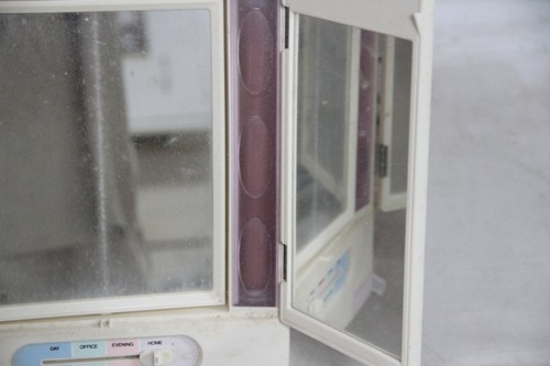 Vintage general electric Dual-Sided Lighted Makeup Mirror working M - Picture 4 of 12