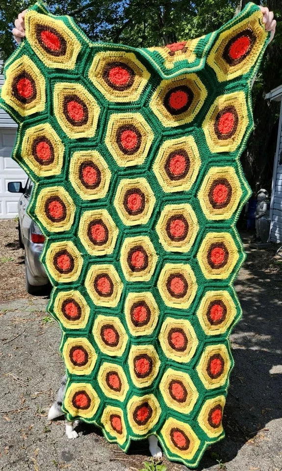 Vintage Cottagecore Granny Hexagon Crochet Afghan Throw Blanket MCM Handmade  - Image 4 of 4
