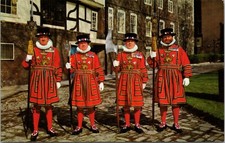 Postcard London England - Yeoman Warders at the Tower of London
