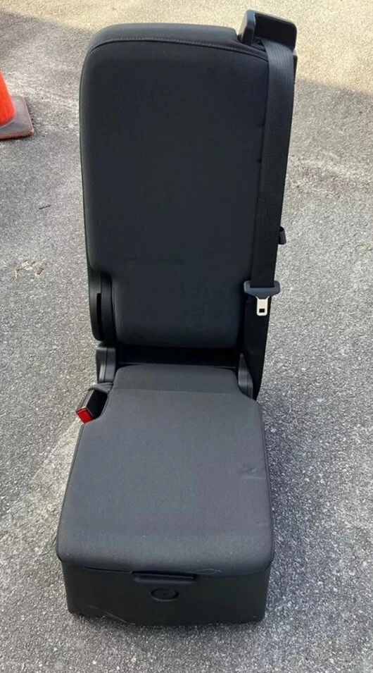 100% Life Left 2024Chevy Tahoe Jump Seats/Center Console, unused pull out! - Image 2 of 4